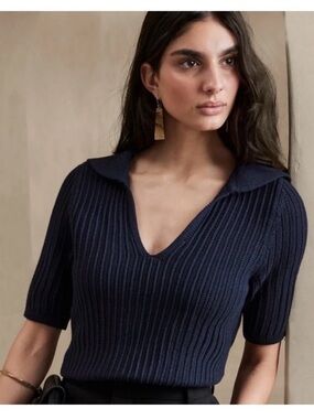 Banana Republic Navy Ribbed V-Neck Short-Sleeve Sweater with Collar